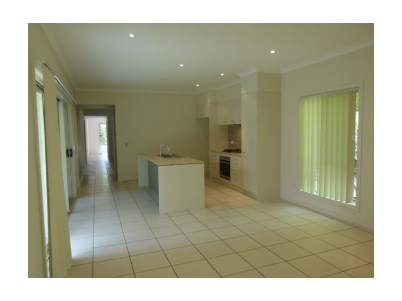 22 Lockwood Place, Molendinar QLD 4214