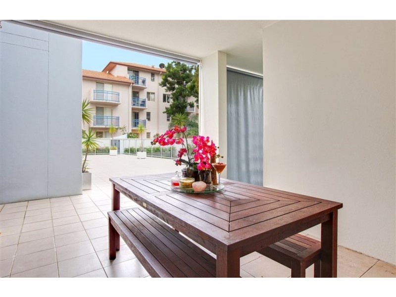 4/43 Anembo Street, Chevron Island QLD 4217