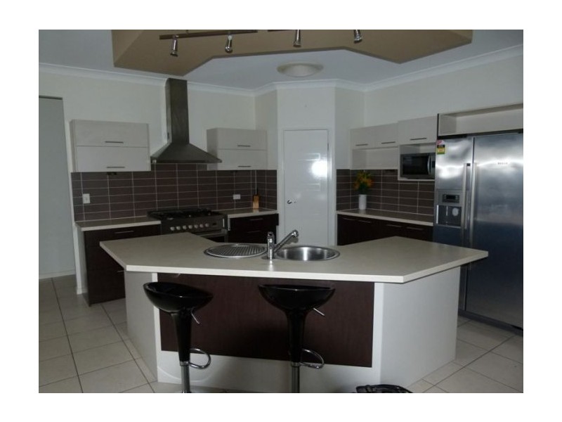 39 Highcrest Circuit, Molendinar QLD 4214