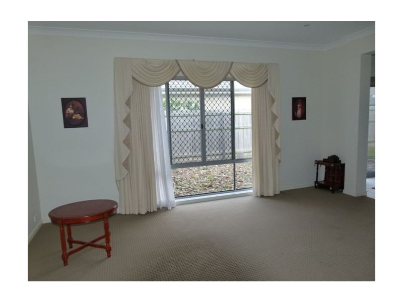 39 Highcrest Circuit, Molendinar QLD 4214