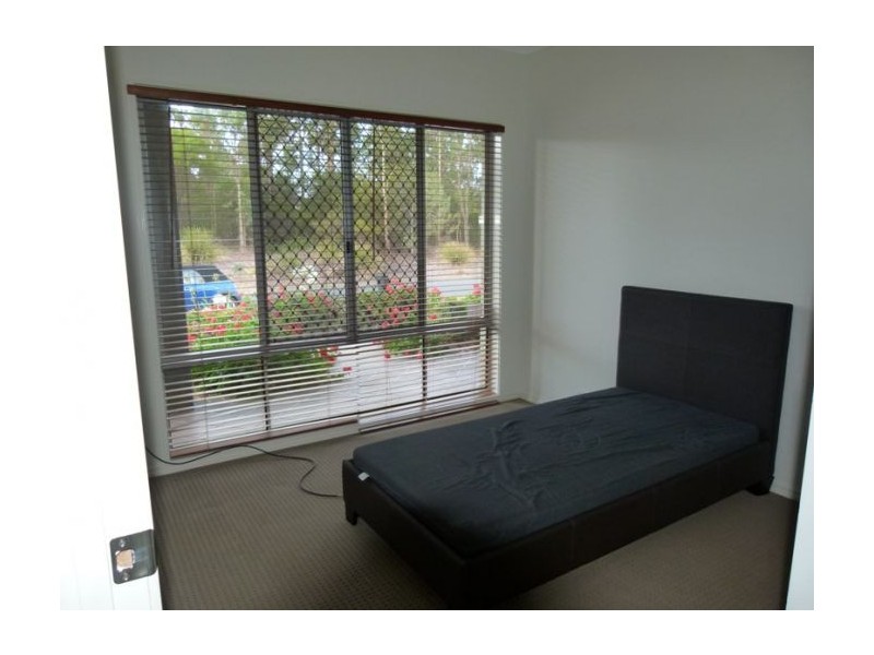 39 Highcrest Circuit, Molendinar QLD 4214