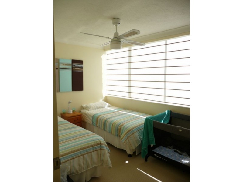 9, 220 Surf Parade, Surfers Paradise QLD 4217