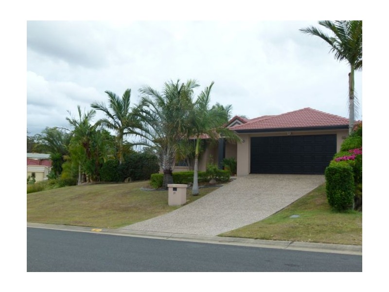 11 Nottinghill Gate Dve, Arundel QLD 4214