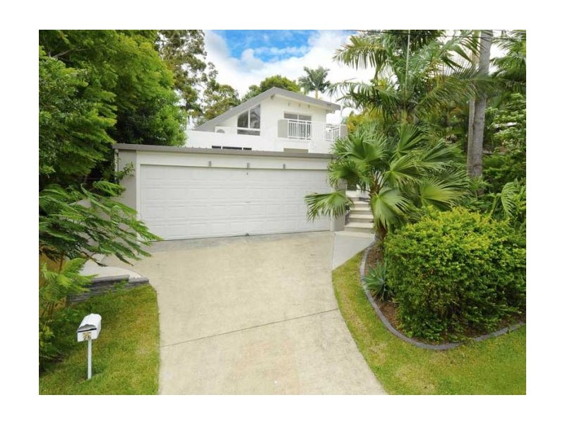 25 Golden Crescent, Southport QLD 4215
