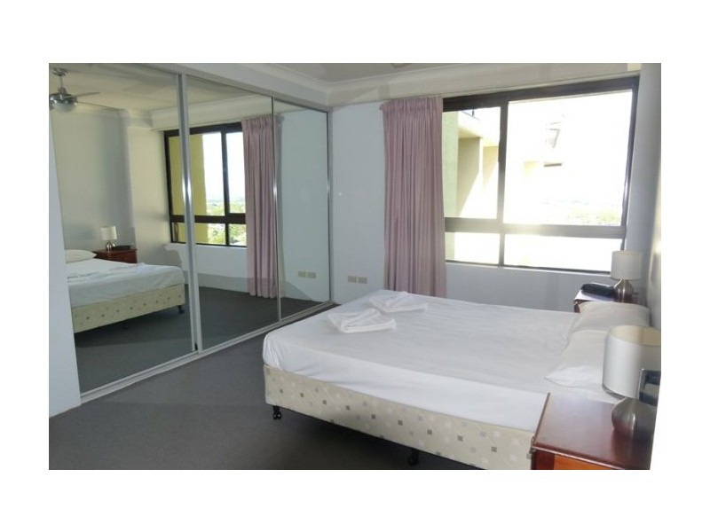 2890 Surfers Hawaiian G C Highway, Surfers Paradise QLD 4217