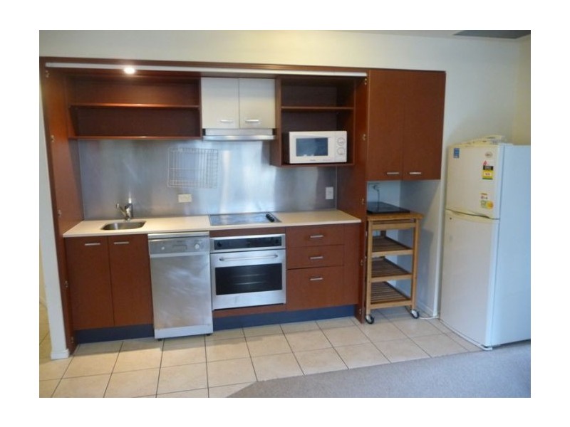 1057 23 Ferny Avenue, Surfers Paradise QLD 4217