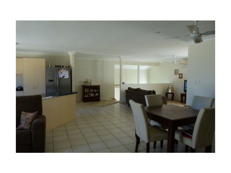 1 Mellissah Crescent, Arundel QLD 4214