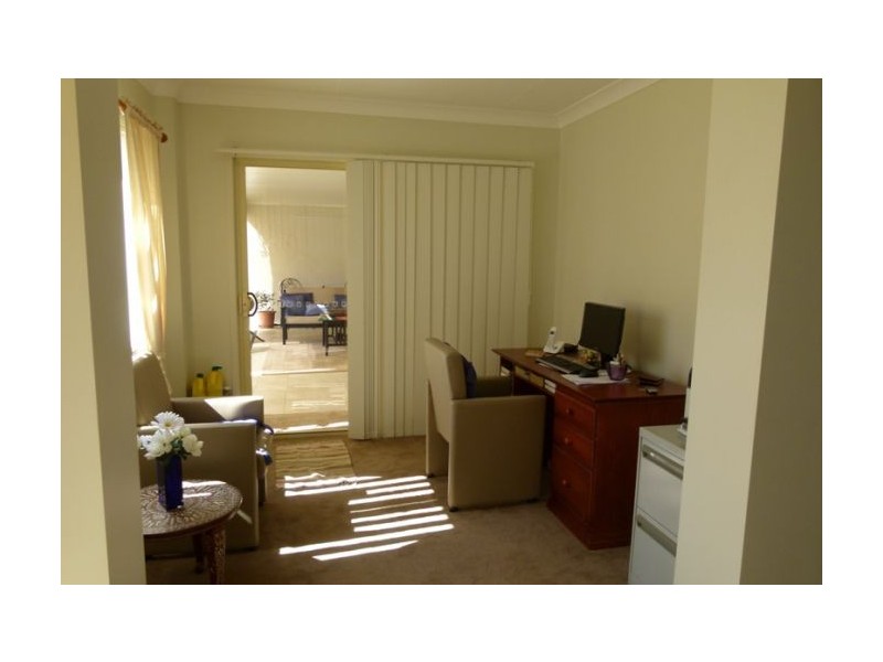 1 Mellissah Crescent, Arundel QLD 4214