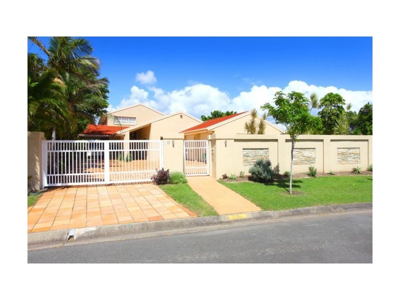 20 Darnay Road, Broadbeach Waters QLD 4218