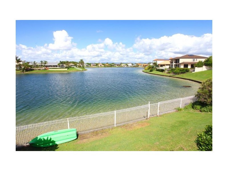 20 Darnay Road, Broadbeach Waters QLD 4218