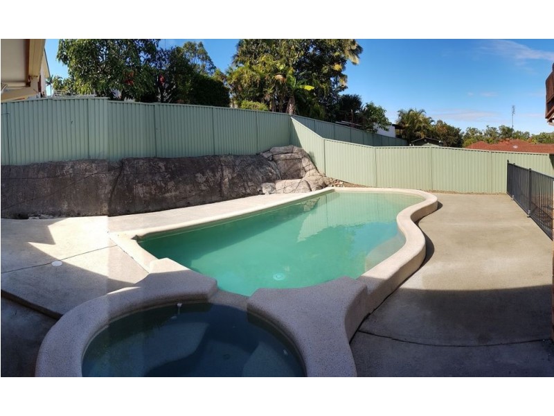 22 Barrine Drive, Worongary QLD 4213