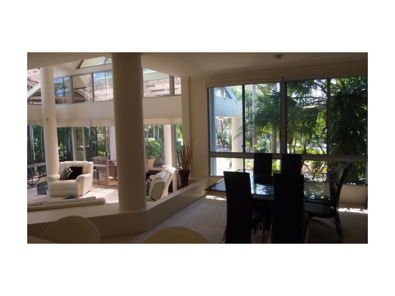 8 125 Santa Cruz Blvd, Clear Island Waters QLD 4226