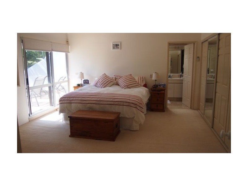 8 125 Santa Cruz Blvd, Clear Island Waters QLD 4226