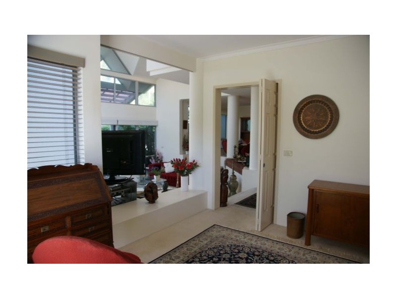 8 125 Santa Cruz Blvd, Clear Island Waters QLD 4226