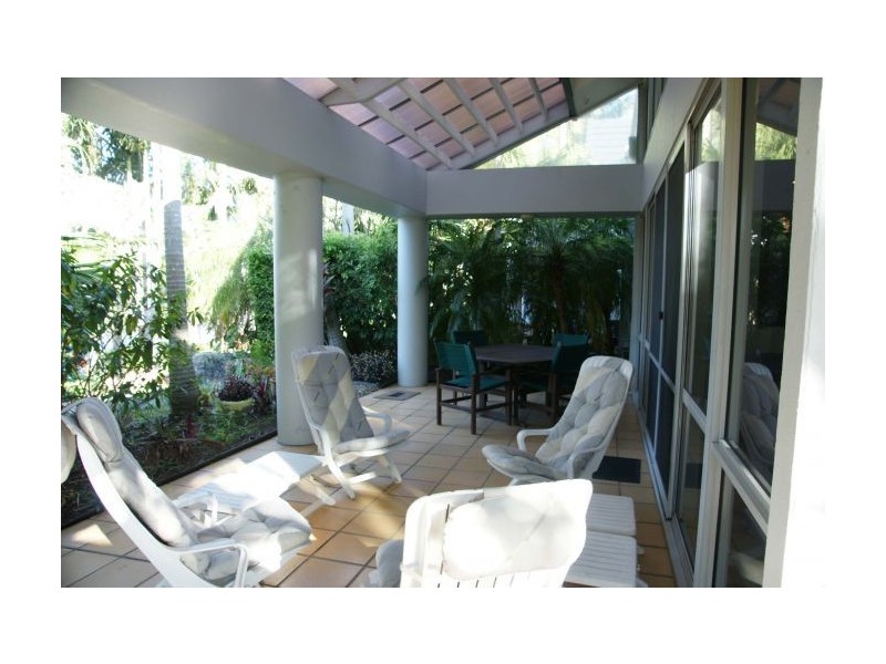 8 125 Santa Cruz Blvd, Clear Island Waters QLD 4226