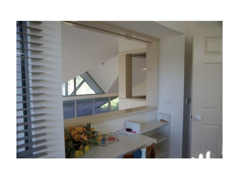 8 125 Santa Cruz Blvd, Clear Island Waters QLD 4226