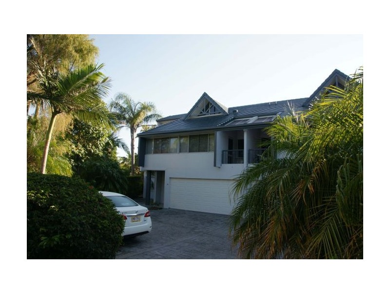 8 125 Santa Cruz Blvd, Clear Island Waters QLD 4226