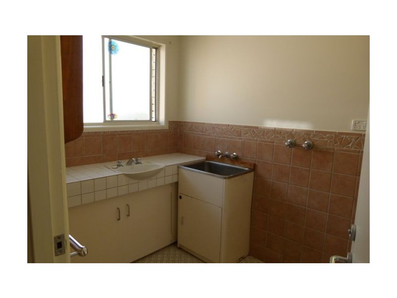 4/23 Anne Avenue, Broadbeach QLD 4218