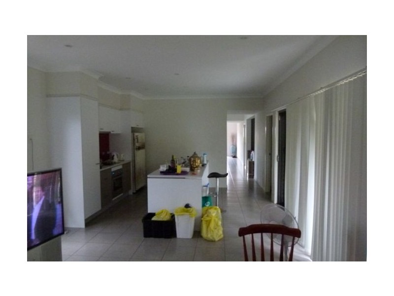 1 Mahogany Place, Molendinar QLD 4214
