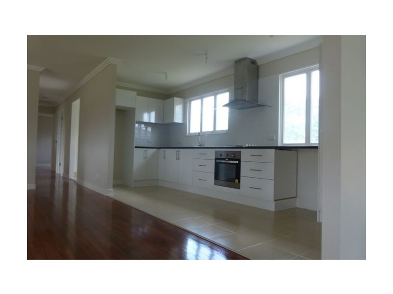 220 Ferry Road, Southport QLD 4215