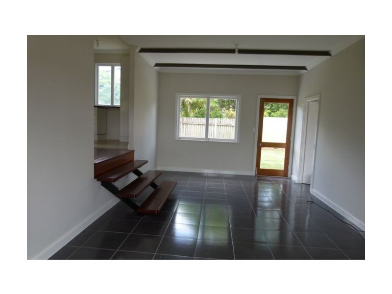 220 Ferry Road, Southport QLD 4215