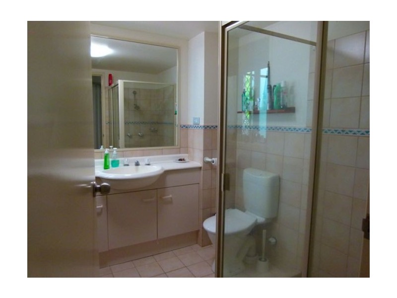 3 9 Stanhill Dr, Chevron Island QLD 4217