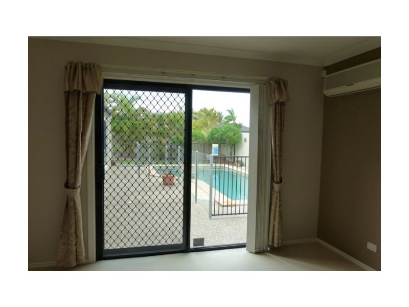 19 Rebholz Dr, Benowa QLD 4217