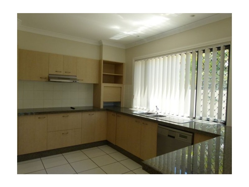 19 Rebholz Dr, Benowa QLD 4217