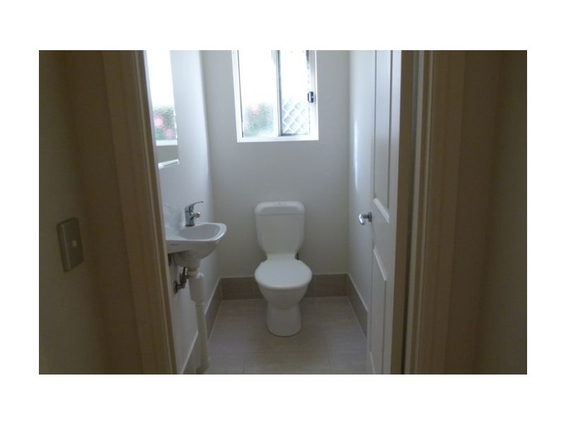 1/27 Gordon Street, Labrador QLD 4215