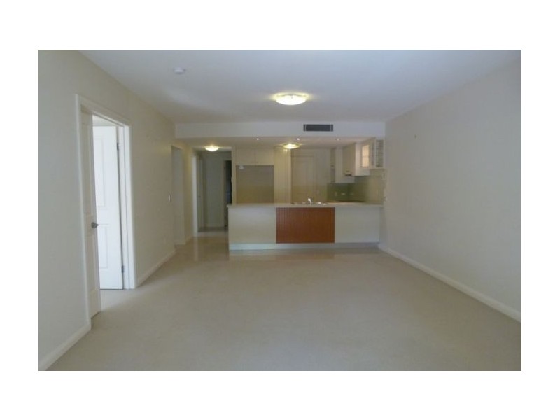 1/27 Gordon Street, Labrador QLD 4215