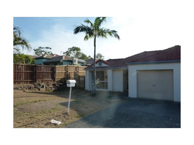 1/128 Greenacre Drive, Parkwood QLD 4214