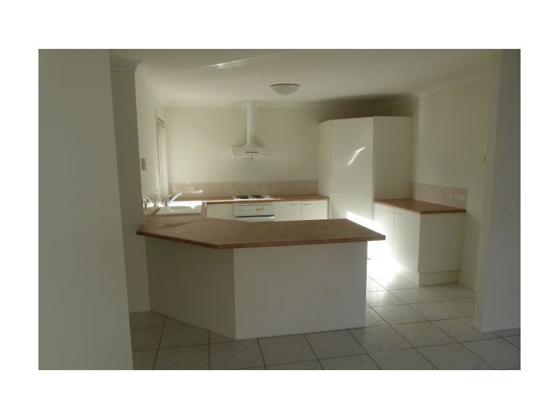 1/128 Greenacre Drive, Parkwood QLD 4214