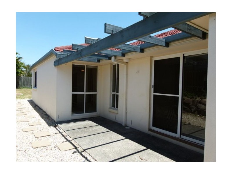 1/128 Greenacre Drive, Parkwood QLD 4214