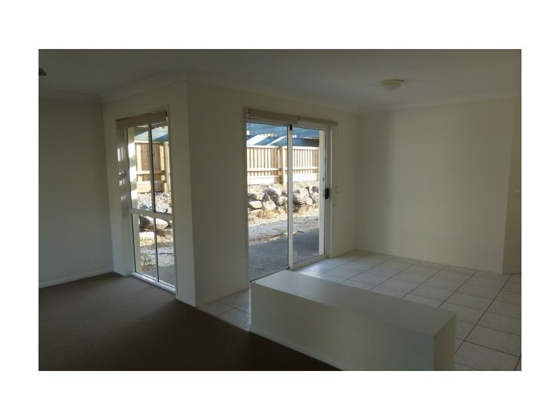 1/128 Greenacre Drive, Parkwood QLD 4214