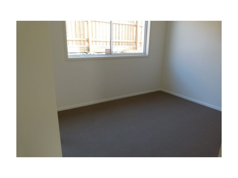 1/128 Greenacre Drive, Parkwood QLD 4214