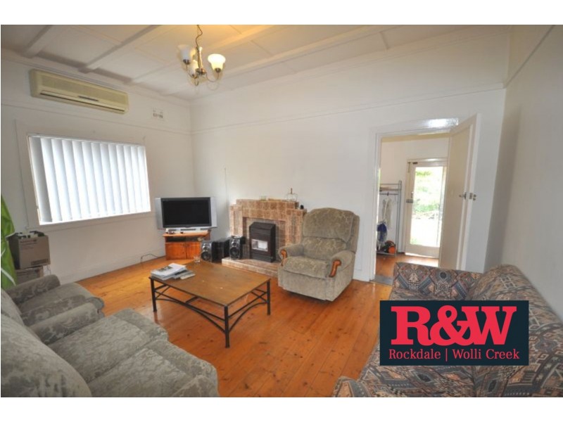 16 Banksia Avenue, Banksia NSW 2216