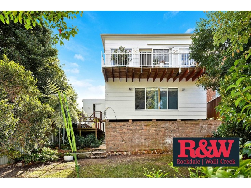 11 Knoll Avenue, Turrella NSW 2205