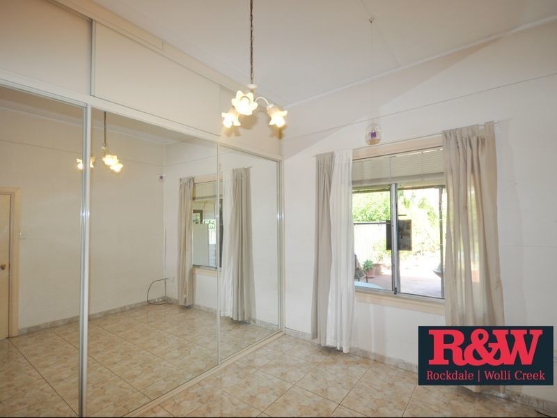 6 Henry Street, Turrella NSW 2205