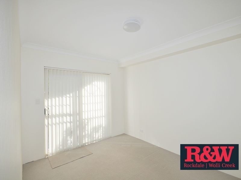 2/158-160A Harrow Road, Kogarah NSW 2217