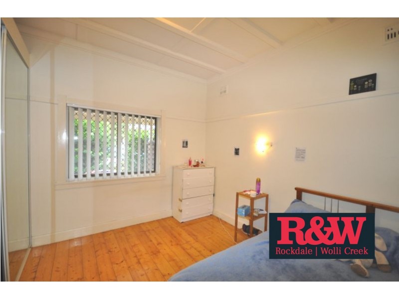 16 Banksia Avenue, Banksia NSW 2216