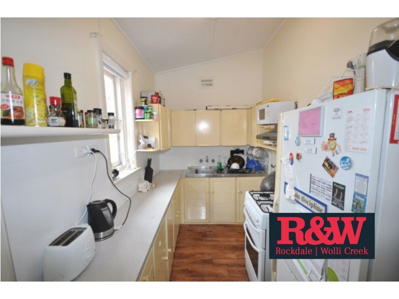 16 Banksia Avenue, Banksia NSW 2216