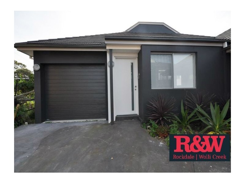 V2/19 Oswell Street, Rockdale NSW 2216