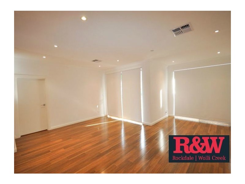 V2/19 Oswell Street, Rockdale NSW 2216