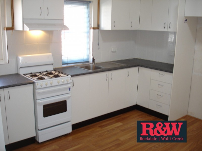 2/6 Roach Street, Arncliffe NSW 2205