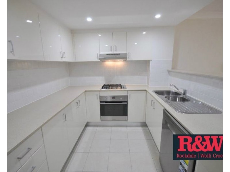 15/2 Aboukir Street, Rockdale NSW 2216