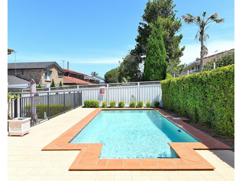 17 Hampton Road, Sylvania Waters NSW 2224