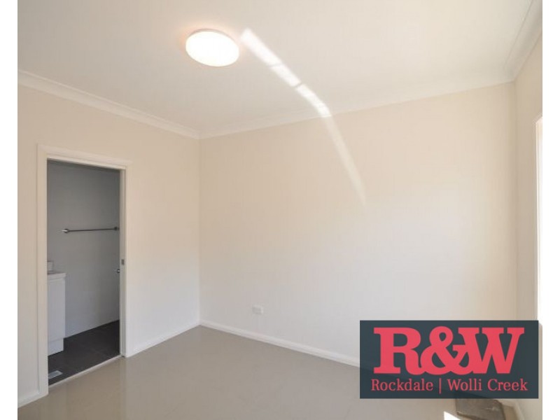 11a Innesdale Road, Wolli Creek NSW 2205