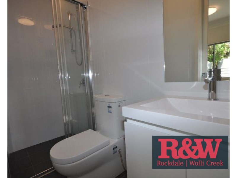 11a Innesdale Road, Wolli Creek NSW 2205