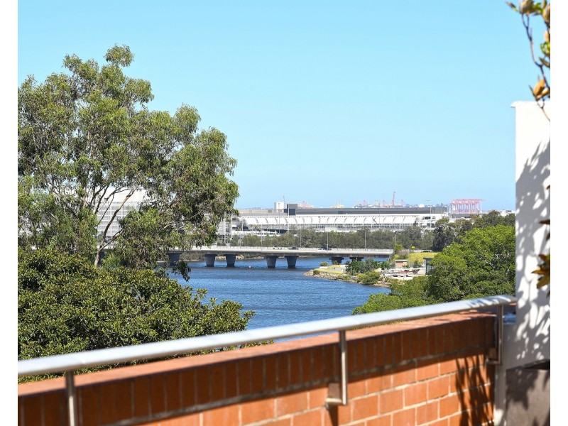 708/6 Brodie Spark Drive, Wolli Creek NSW 2205