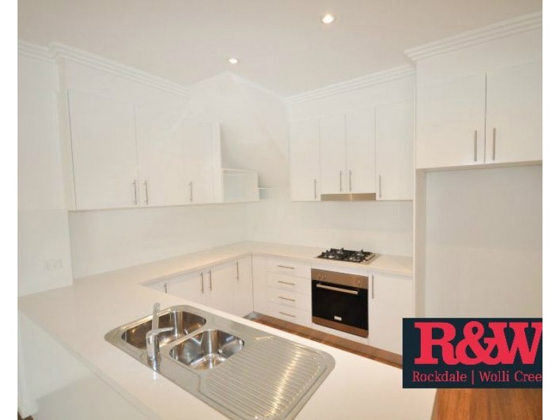 V2/19 Oswell Street, Rockdale NSW 2216